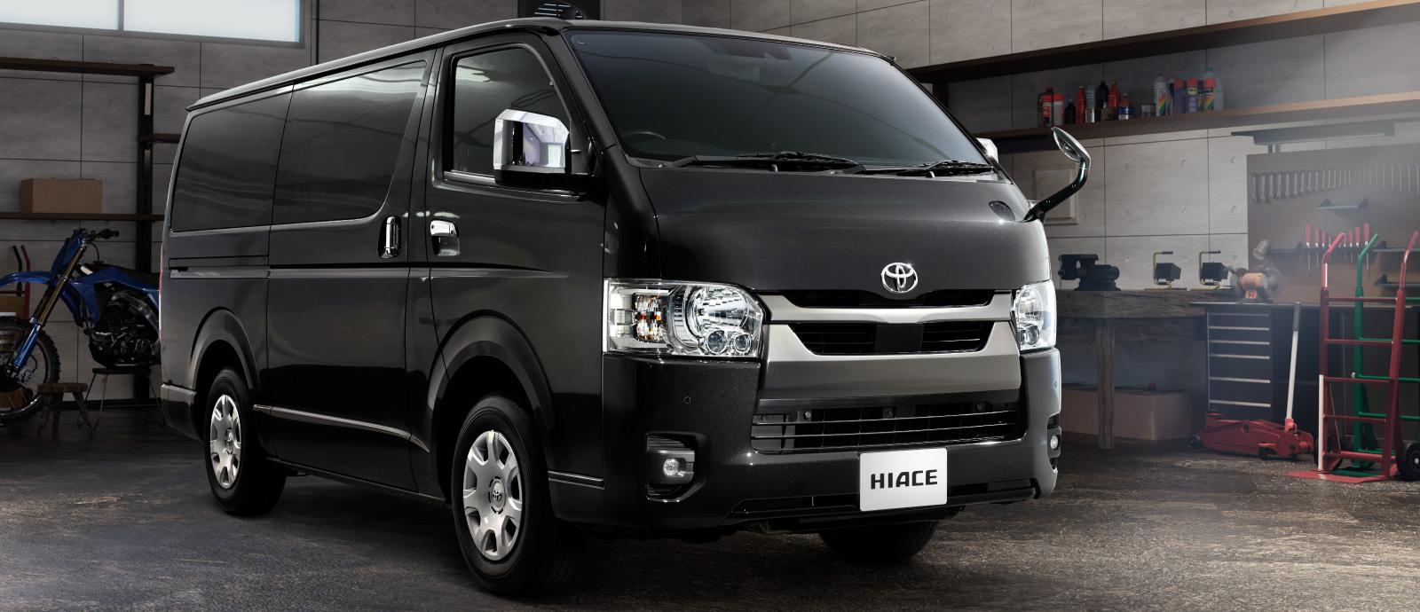 トヨタ　ハイエース等ハンドル本体 トヨタ TOYOTA（トヨタ）純正部品 200系ハイエース ブラックドア