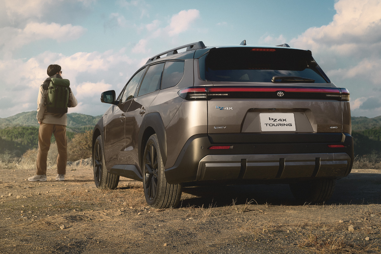 bz4xtouring_design_img03